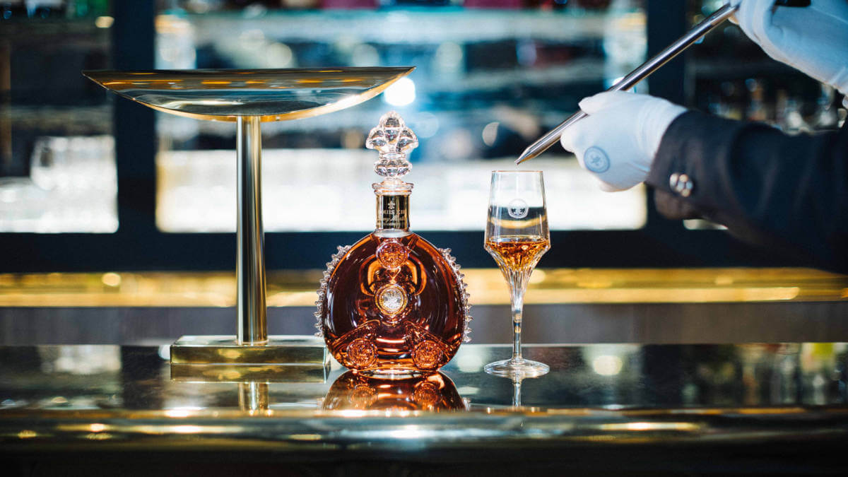 the louis xiii grand gold bar